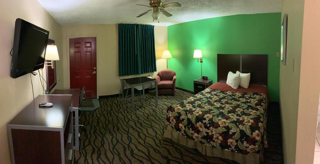 Thunderbird Inn Либерал Экстерьер фото